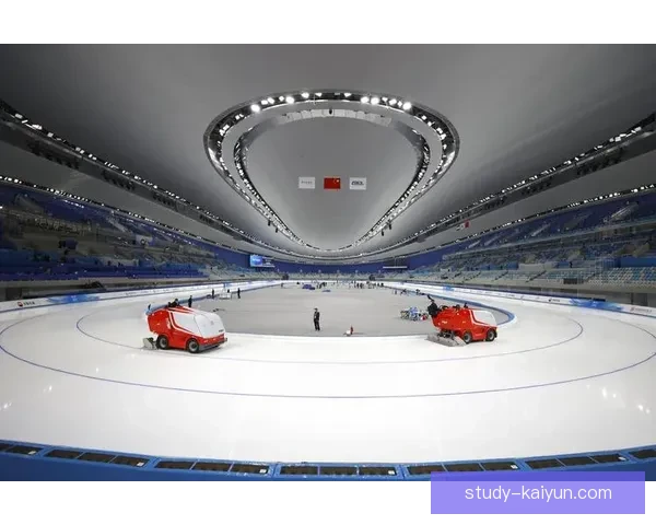 北京冬奥会赛场精彩纷呈中国运动员多项赛事再创历史新纪录